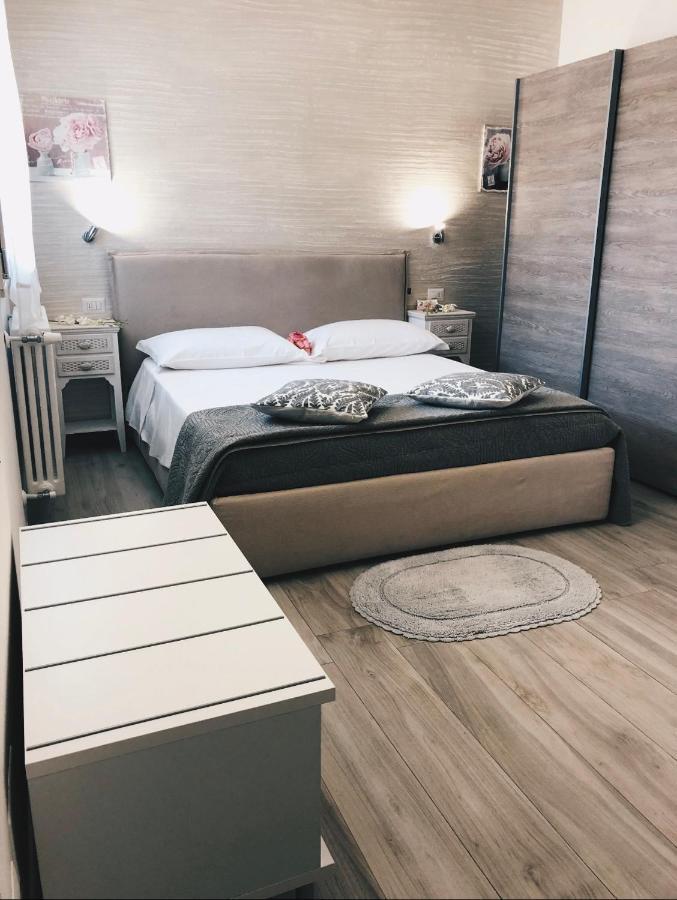 Casa Fiorita Bed & Breakfast เวียสเต ภายนอก รูปภาพ