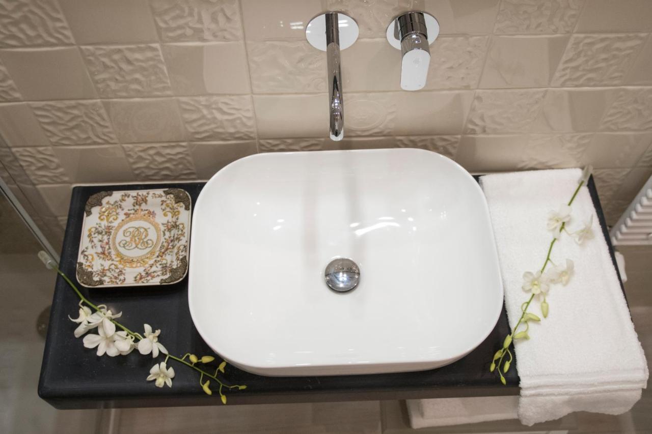 Casa Fiorita Bed & Breakfast เวียสเต ภายนอก รูปภาพ