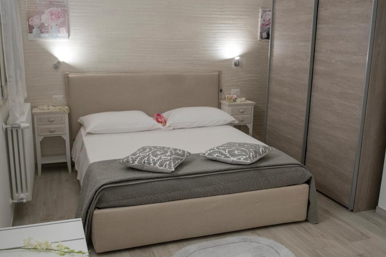 Casa Fiorita Bed & Breakfast เวียสเต ภายนอก รูปภาพ