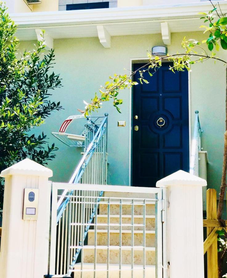 Casa Fiorita Bed & Breakfast เวียสเต ภายนอก รูปภาพ
