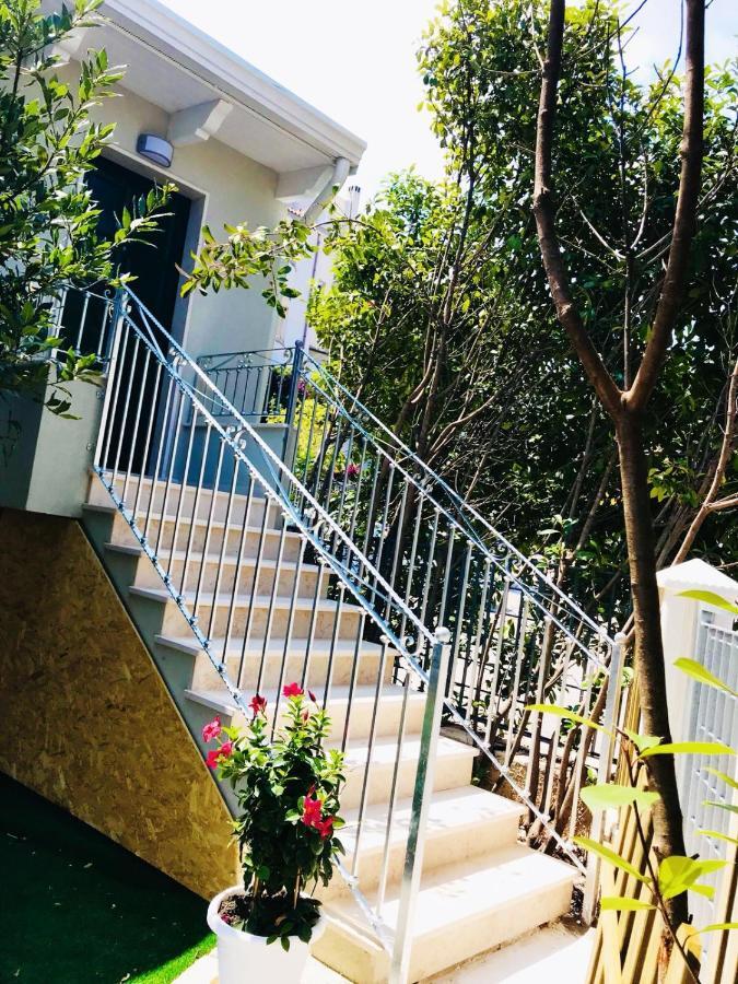 Casa Fiorita Bed & Breakfast เวียสเต ภายนอก รูปภาพ